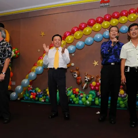 2009-stoba-annual-dinner-1 140